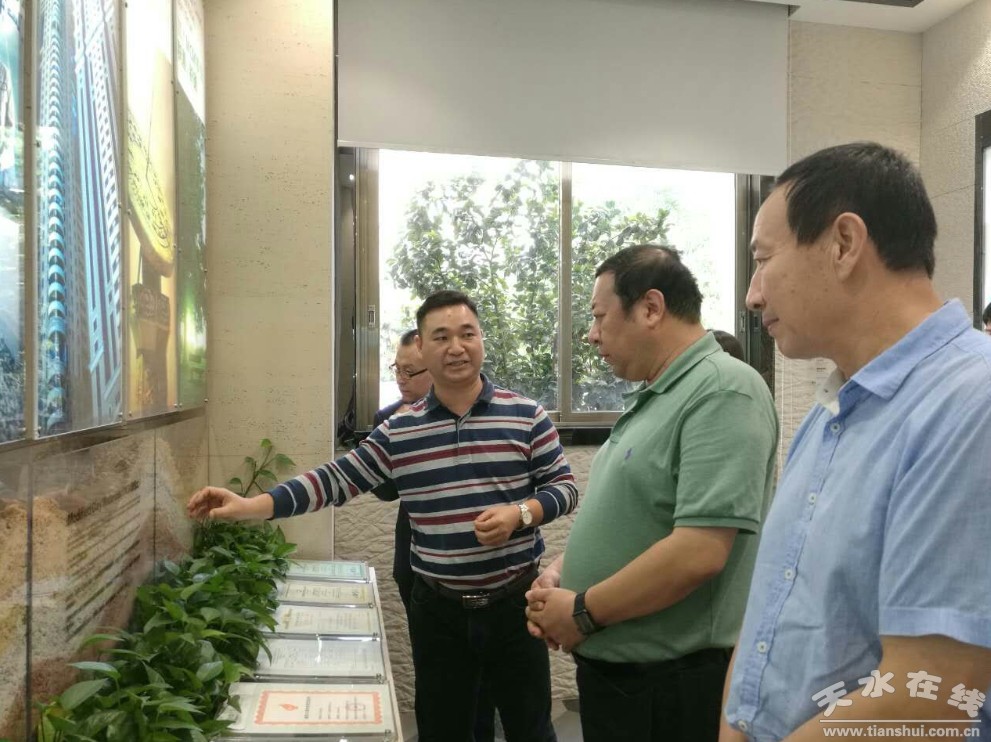 馬小龍赴廣東福美軟瓷等企業考察 推動生態環境材料銷售與應用發展
